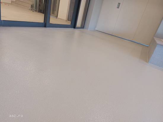 Pardoseli epoxidice