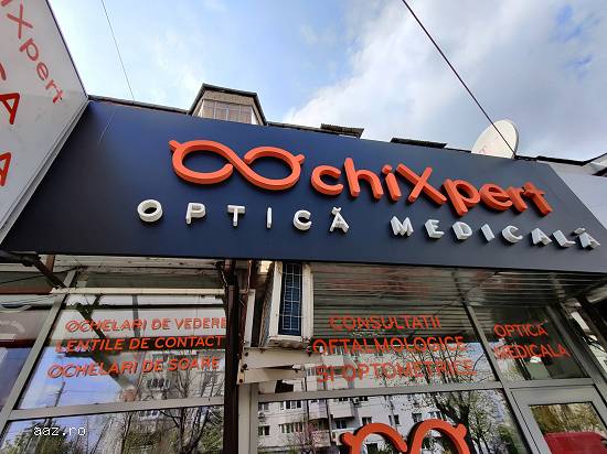 Bannere și Casete Luminoase,     Colantare Geamuri,     Vitrine,     Placări Bond