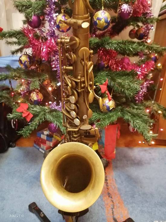 De vânzare Saxofon Antigua Power Bell 4240 vintage. Pret 800 Euro.