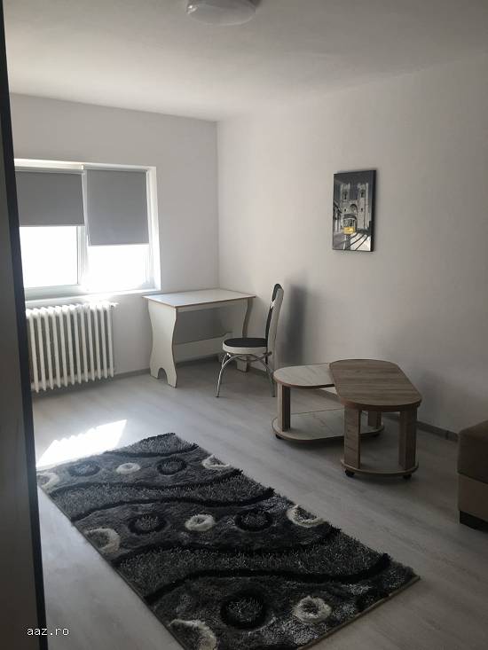 Vand apartament 3 camere Confectii