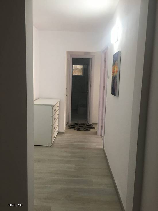Vand apartament 3 camere Confectii