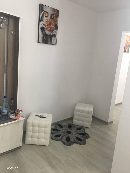 Vand apartament 3 camere Confectii