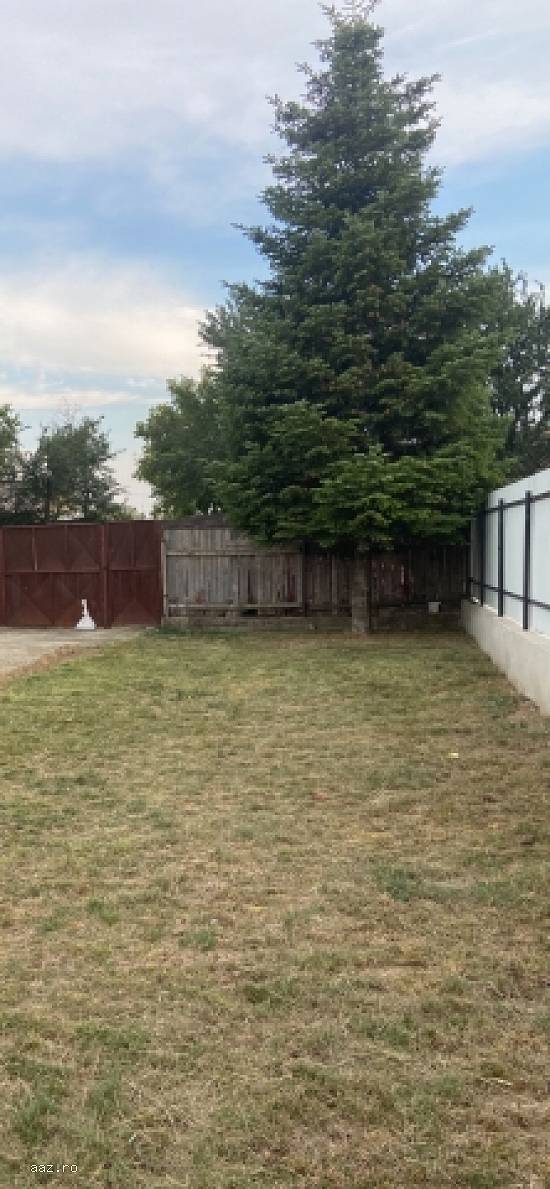 Vand casa constructie 2000 teren 900mp Petresti Vrancea 48.500 euro