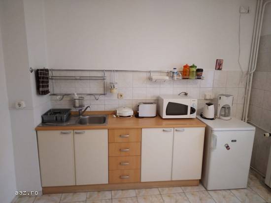 Birouri 83 mp 3 camere Piata Victoriei 800 euro/luna