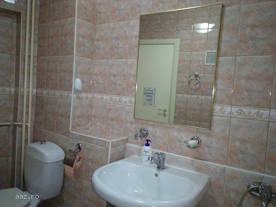 Birouri 83 mp 3 camere Piata Victoriei 800 euro/luna