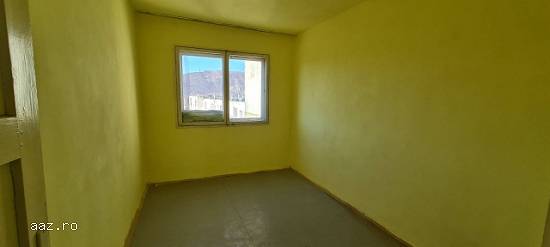Apartament 4 camere Lipova,  Aurel Vlaicu 112mp,  32.000 euro