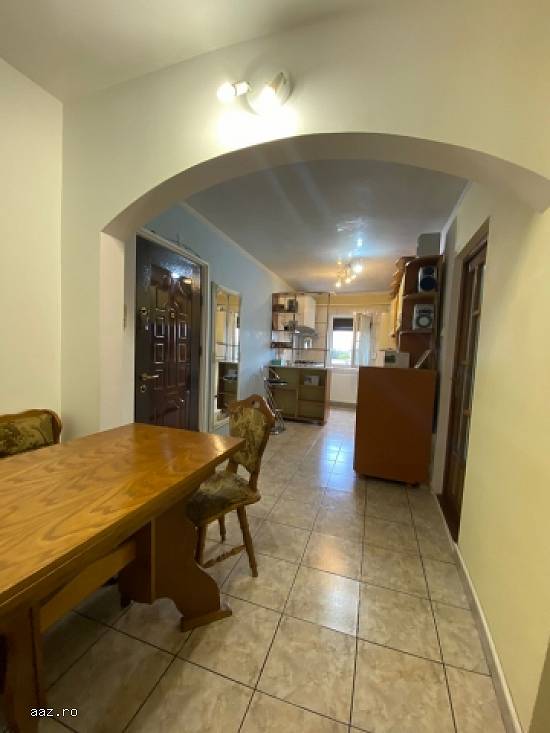 Apartament 3 camere decomandate Slatina,  Central,  Tineretului,  etaj 4/4,  1984,  63 mp,  renovat,