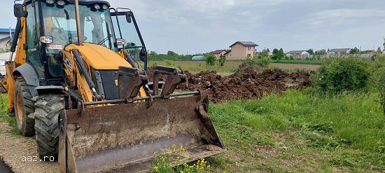 Inchiriere Buldoexcavator,   Mini excavator,   cilindru compactor 2,  6T