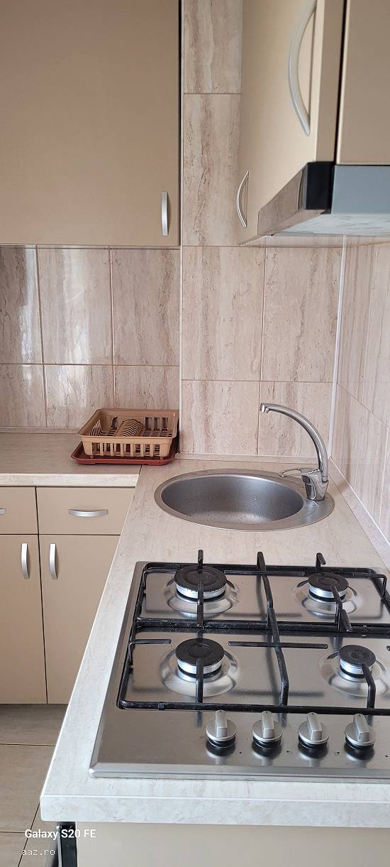 Inchiriez apartament cu 1 camera