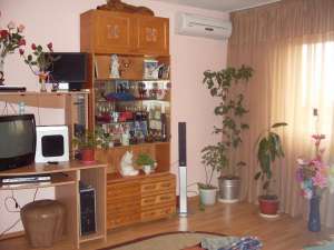 Vand apartament 3 camere decomandat in Navodari