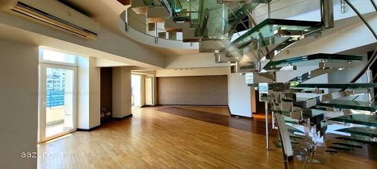 Penthouse 403mp Unirii,   5 camere,   3 bai,   4 balcoane,   etajele 6+7,   630.000 euro