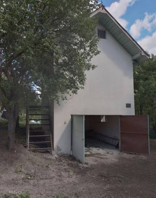 Casa Seini Maramures,   2 camere,   teren 3.600 mp,   42.000 euro