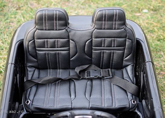 Masinuta electrica Range Rover 4x4 140W 12V,   scaun tapitat,   culoare Negru