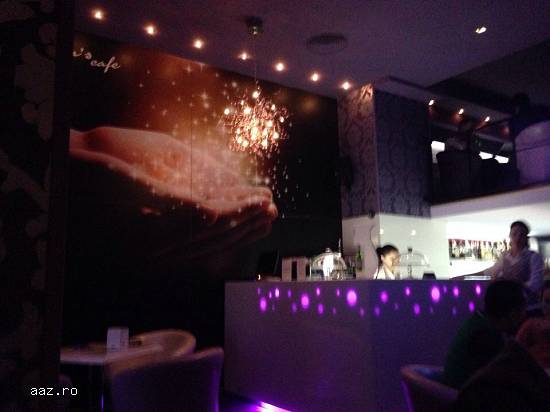 Dreams Cafe angajează!