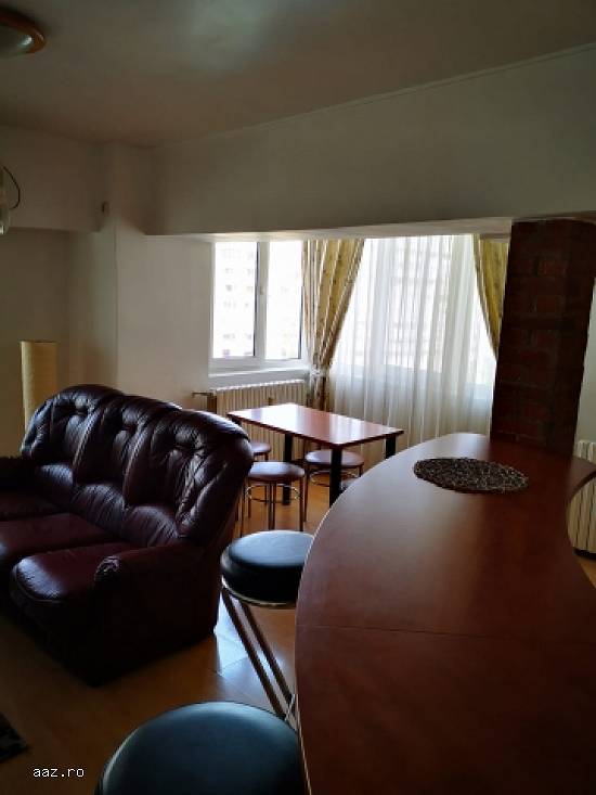 Apartament 2 camere decomandate B-dul Decebal,   75mp,   460 euro/luna