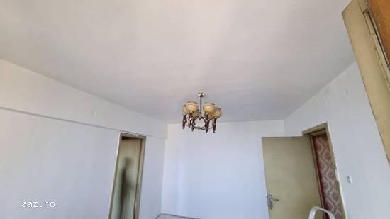 Apartament 3 camere semidecomandat Ploiesti,   Ultracentral,   etaj 3/7,   60mp,   55.500 euro