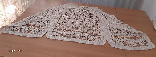 Vestă  lucrată manual din macrame culoarea crem