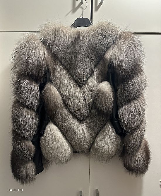 Haină de blană vulpe argintie