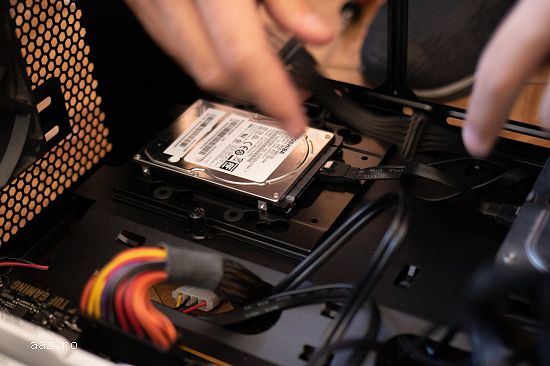 SERVICE CALCULATOARE BUCURESTI LA DOMICILIU PRET PE SITE INSTALARE WINDOWS CURATARE DE PRAF LAPTOP L
