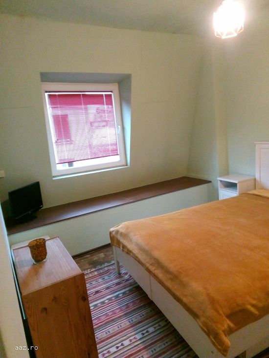 Universitate-metrou apartament 2 camere mobilat utilat curat liber liniste.Singur pe etaj.Reper.str.