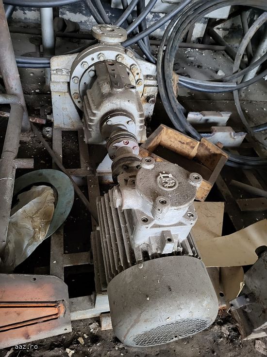 Pompe produs petrolier