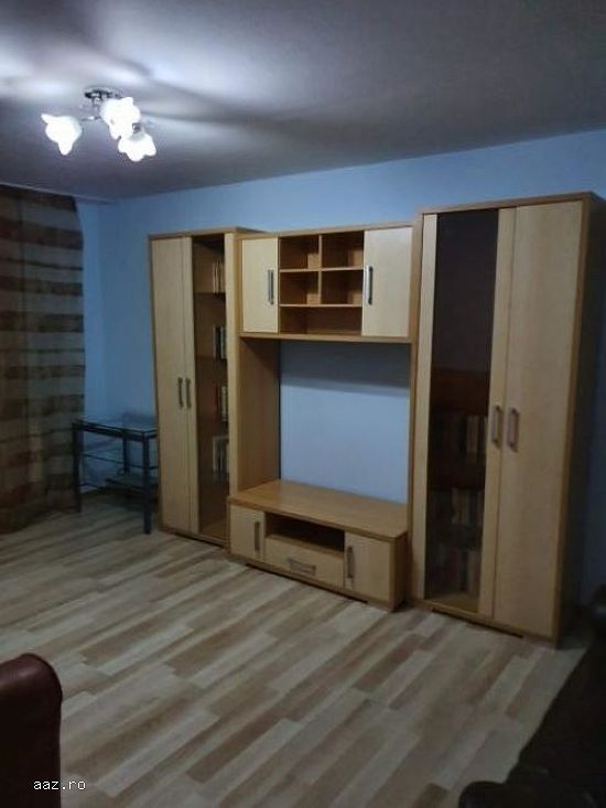 Apartament 2 camere,   60mp,   Rovinari,   zona P-uri,   35.000euro