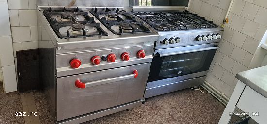 Vand echipamente bucatarie inox si altele.