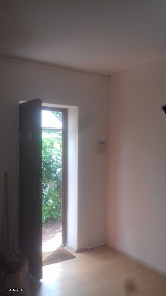 Unirii-Splai cu Marasesti Camera de Comert parter casa la curte 3 cam 67mp pt activitati firme 550 E