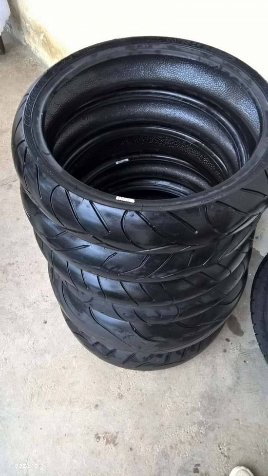 CAUCIUCURI  MOTO