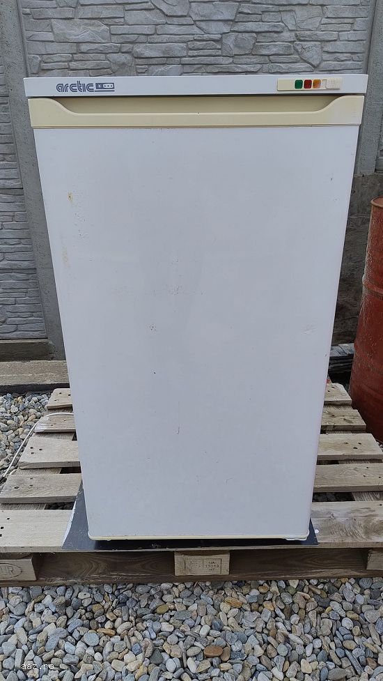 Vând Congelator 5 sertare.