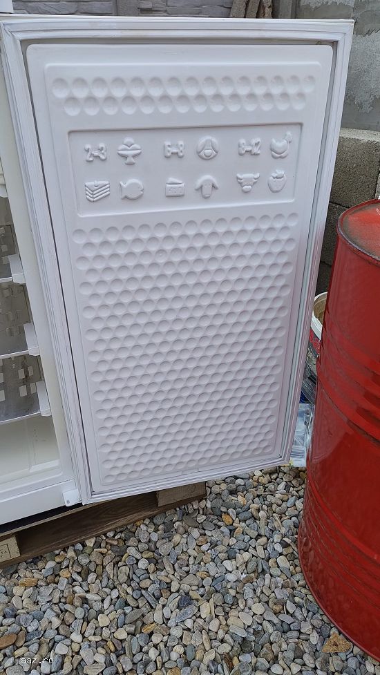 Vând Congelator 5 sertare.