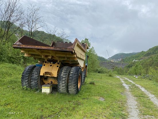 AUTOBASCULANTA BELAZ 2005