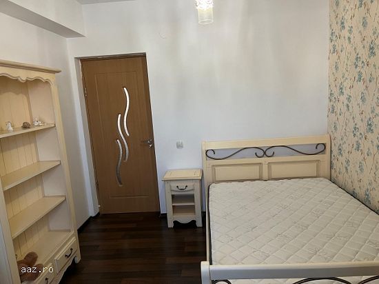 Apartament 3 camere decomandat,   88mp,   Lacul Lebada,   85.000euro