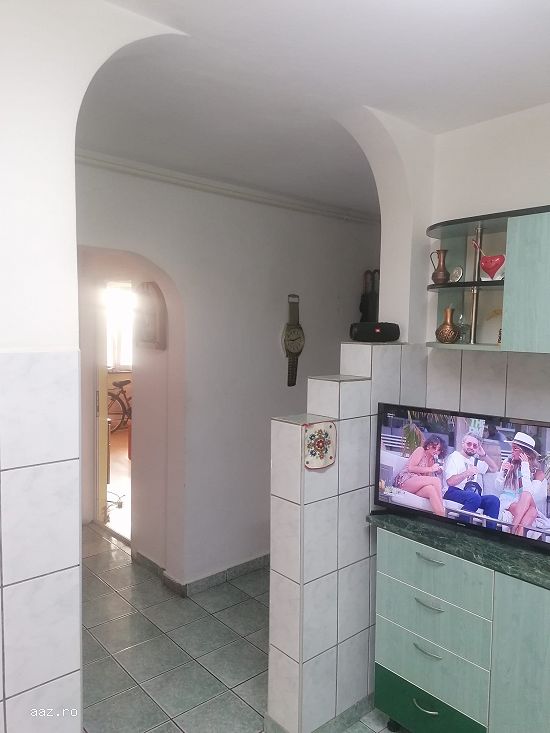 Vând apartament 3 camere