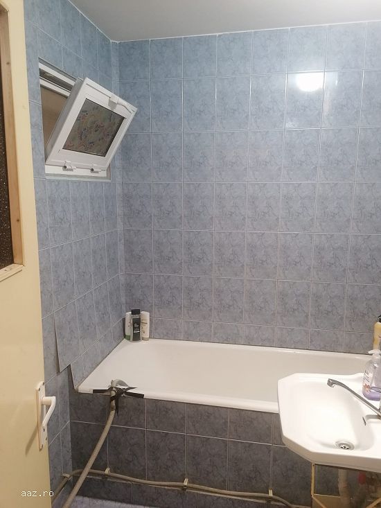Vând apartament 3 camere