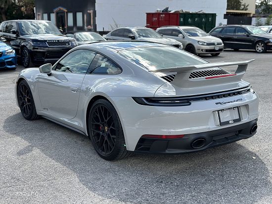 2024 Porsche 911 Carrera 4 GTS Coupe - Mașină exotică