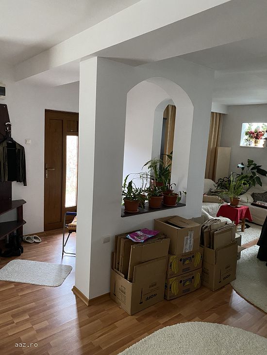 Proprietate imobiliara teren si constructii loc. Miceşti
