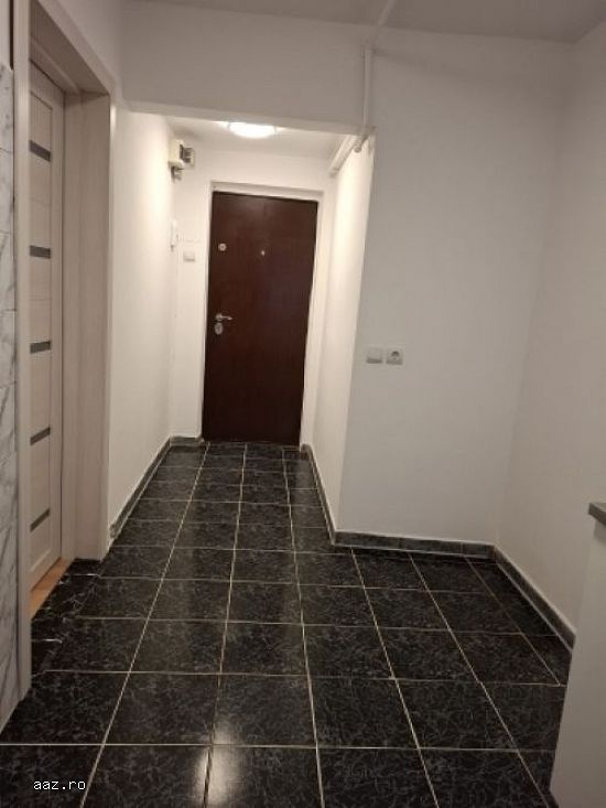 Apartament 2 camere,    semidecomandat,    50mp,    Berceni,    Piata Sudului,    78.500euro