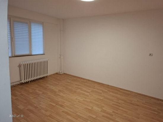Apartament 2 camere,    semidecomandat,    50mp,    Berceni,    Piata Sudului,    78.500euro