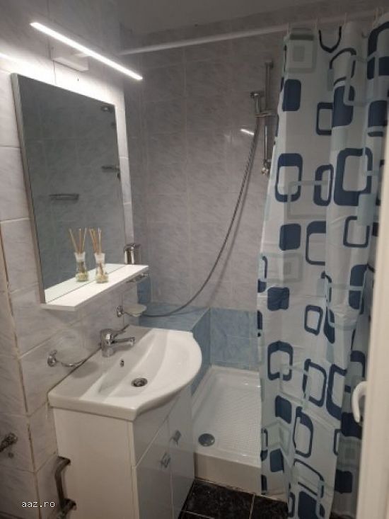 Apartament 2 camere,    semidecomandat,    50mp,    Berceni,    Piata Sudului,    78.500euro