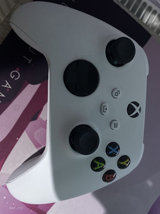 Vând Xbox series s 512gb