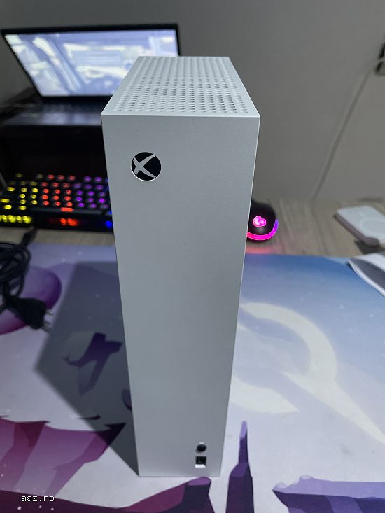 Vând Xbox series s 512gb