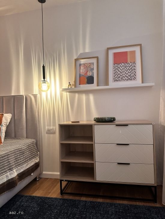 Inchiriez apartament 3 camere,   semidecomandat,   48mp,   Militari,   Politehnica,   550euro
