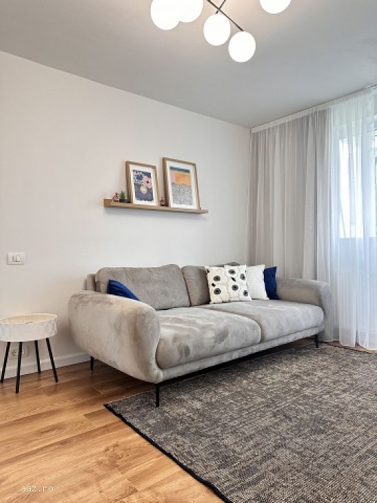 Inchiriez apartament 3 camere,   semidecomandat,   48mp,   Militari,   Politehnica,   550euro