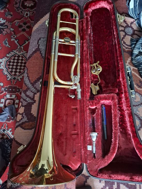 Vindem trombon yamaha 8820