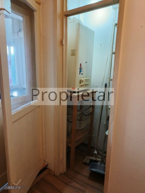 Inchiriez apartament 4 camere,    decomandat,    82mp,    Berceni,    532euro