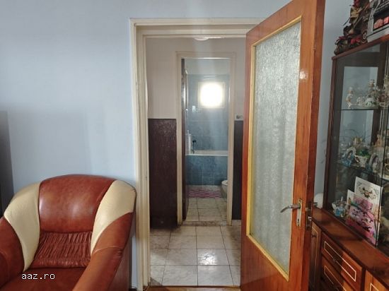 Apartament 3 camere,    74mp,    zona Basarabia Diham,    120.000euro