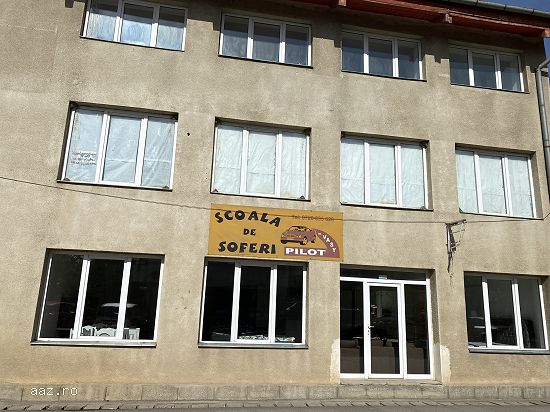 CLĂDIRE CENTRU DE AFACERI (GRĂDINIȚĂ ȘI CREȘĂ)