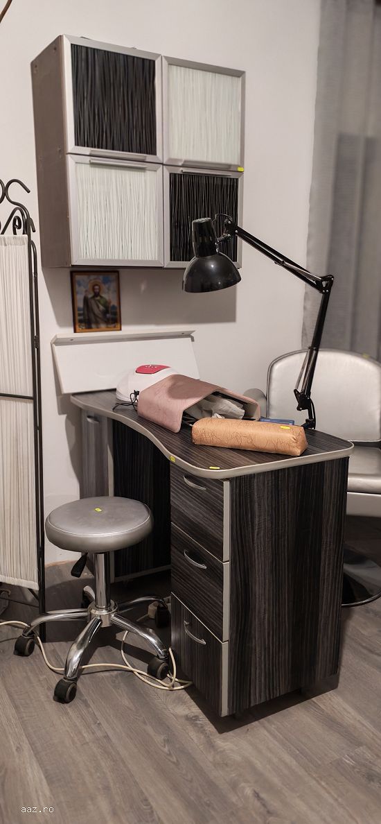 Vând mobilier salon