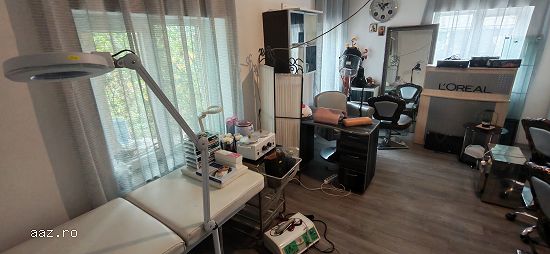Vând mobilier salon